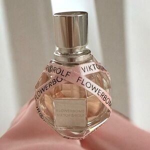 Viktor Rolf Flowerbomb Eau de Parfum